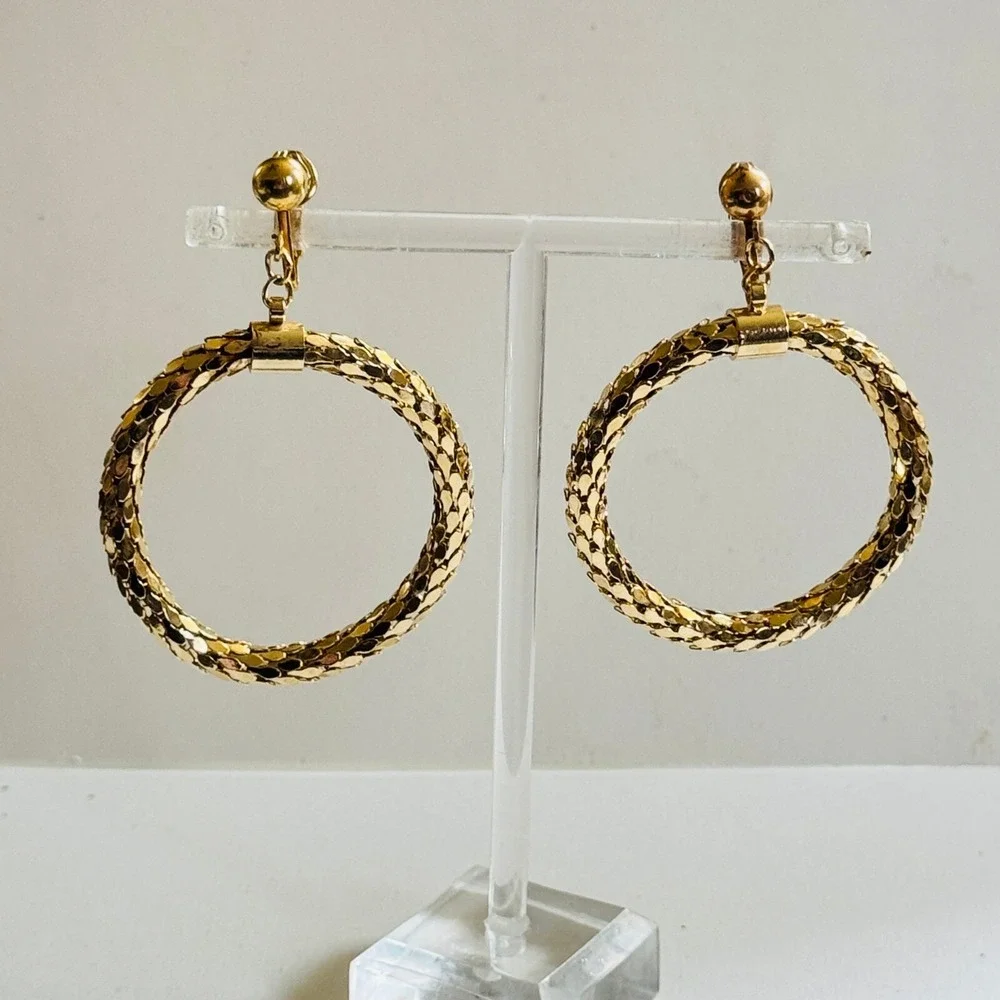 Mesh Earrings VTG Hoop Couture Rare Regal chunky Dangle High end‎ Gold tone clip